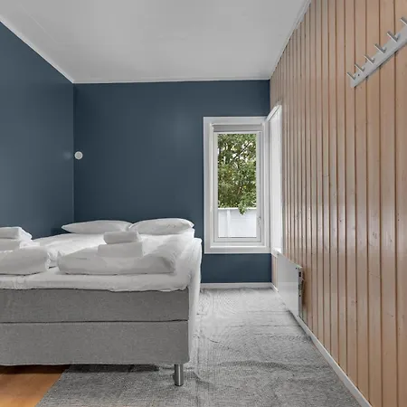 Stort Hus Med Mange Soverom Sentralt I Holiday home