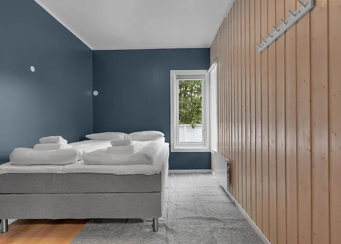 Northstay - Grimsby House, Free Parking, Sauna, Sleeps 16 Hébergement de vacances