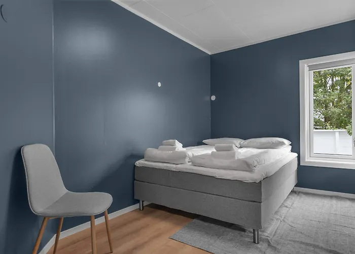 Casa de Férias Northstay - Grimsby House, Free Parking, Sauna, Sleeps 16 *